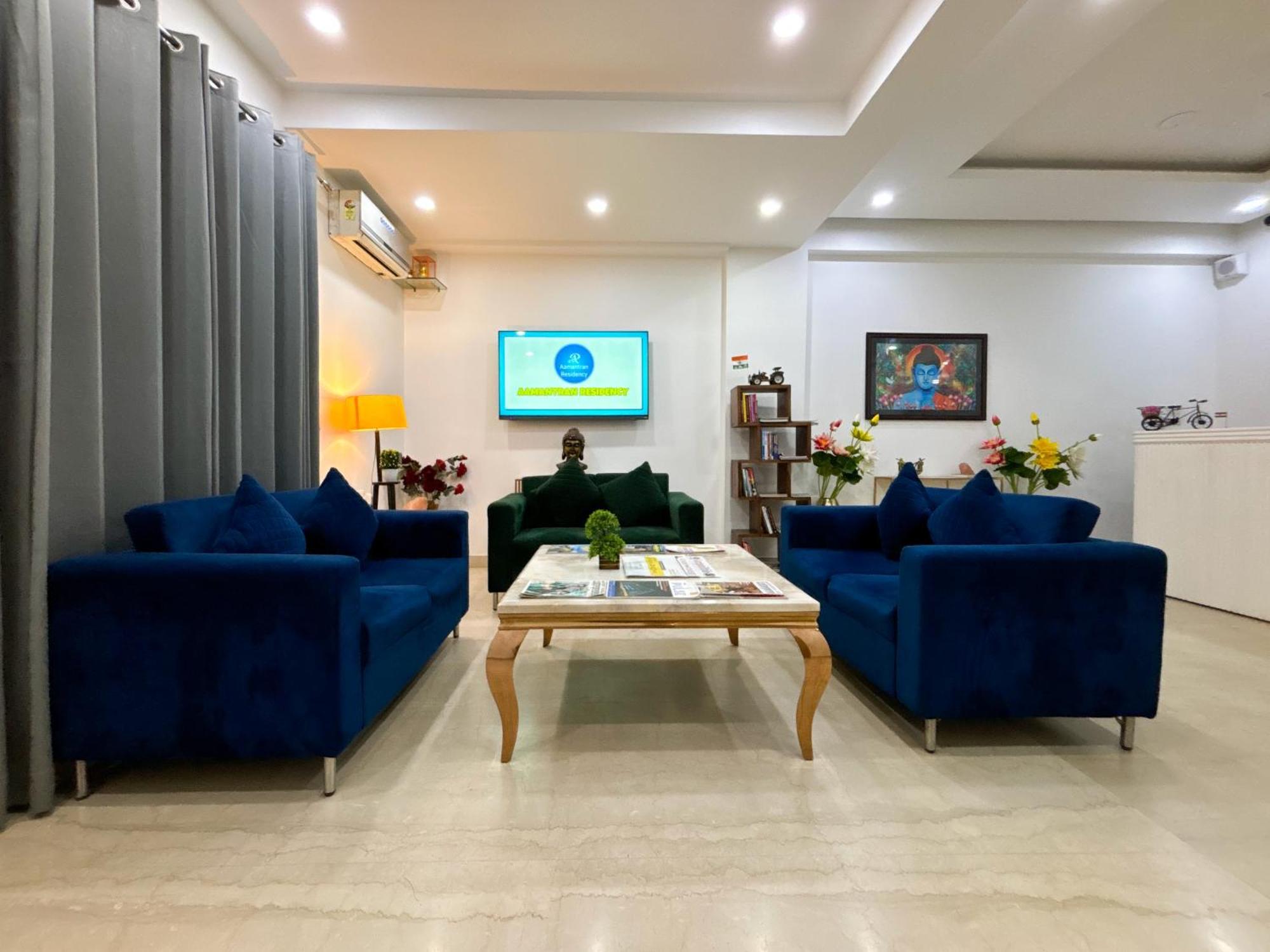 Aamantran Residency Hotel, Sohna Road, Sector 49, Gurugram Gurgáon Kültér fotó
