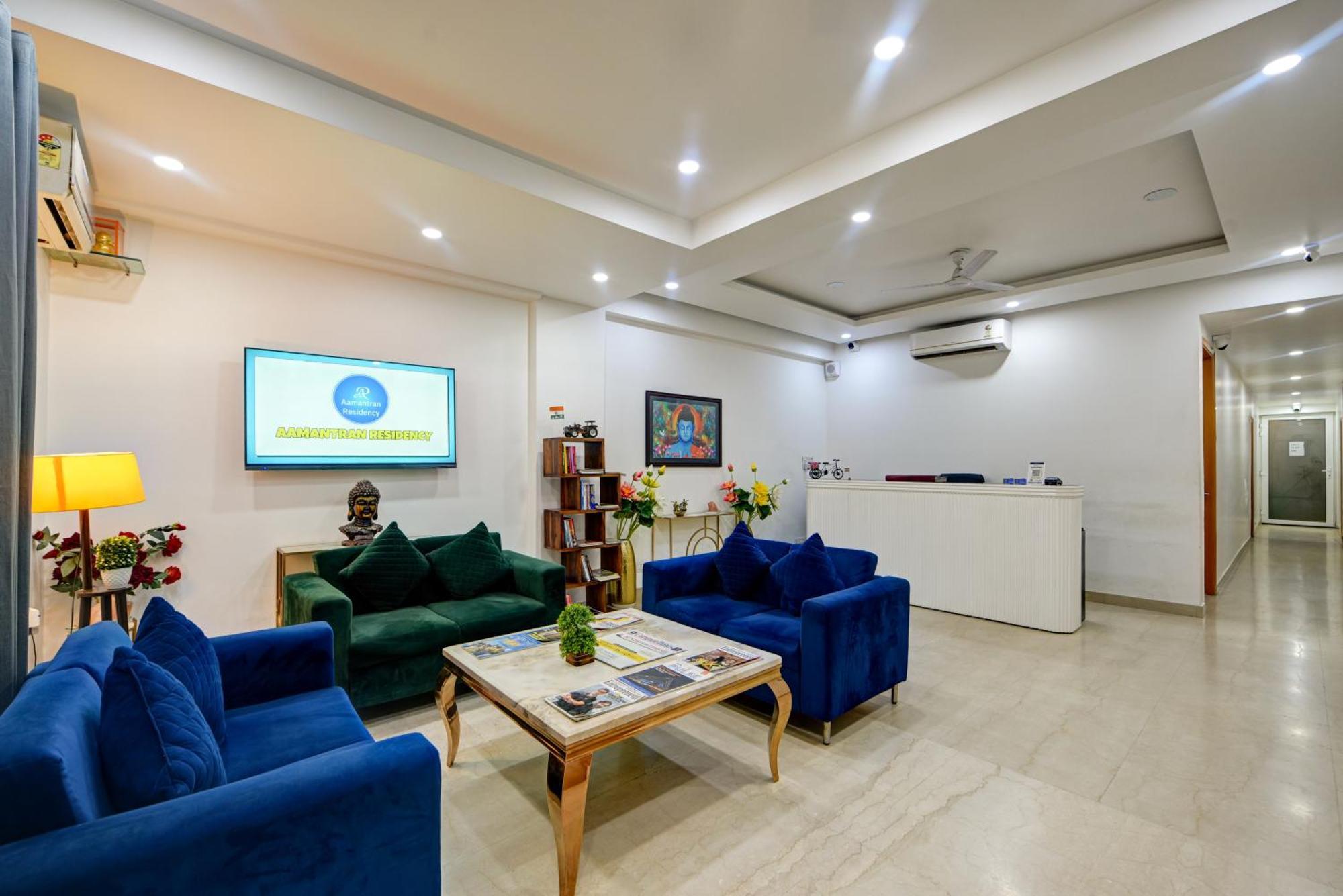 Aamantran Residency Hotel, Sohna Road, Sector 49, Gurugram Gurgáon Kültér fotó