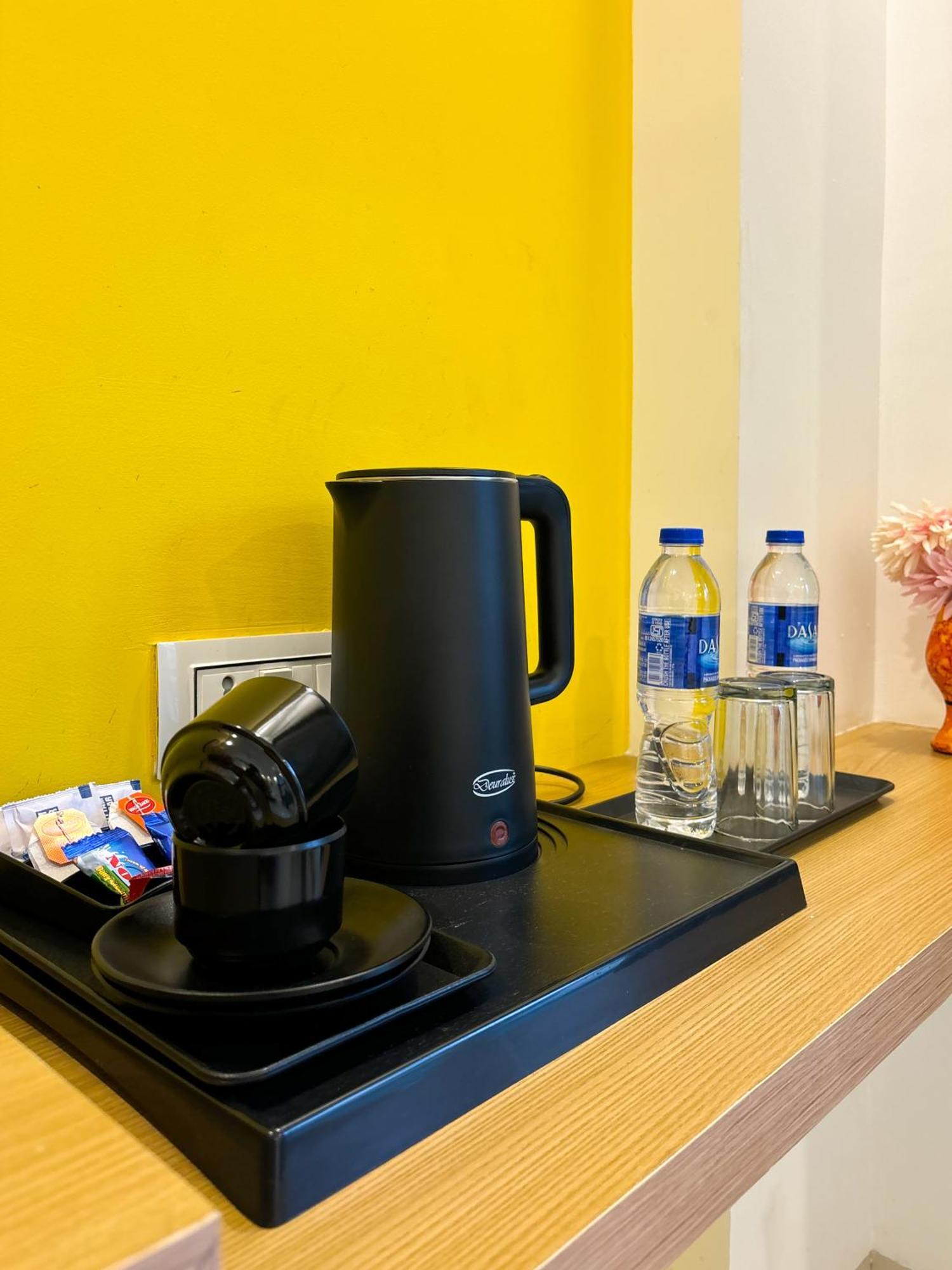 Aamantran Residency Hotel, Sohna Road, Sector 49, Gurugram Gurgáon Kültér fotó