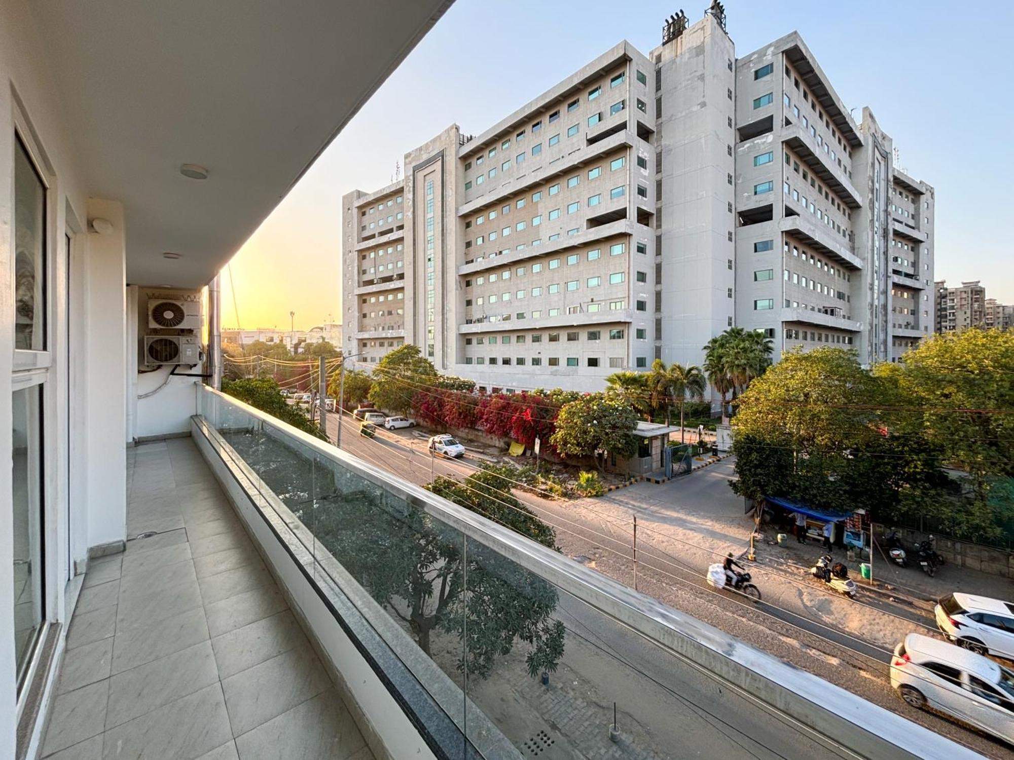 Aamantran Residency Hotel, Sohna Road, Sector 49, Gurugram Gurgáon Kültér fotó